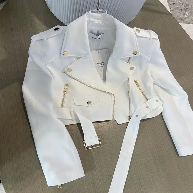 Joker suit collar
