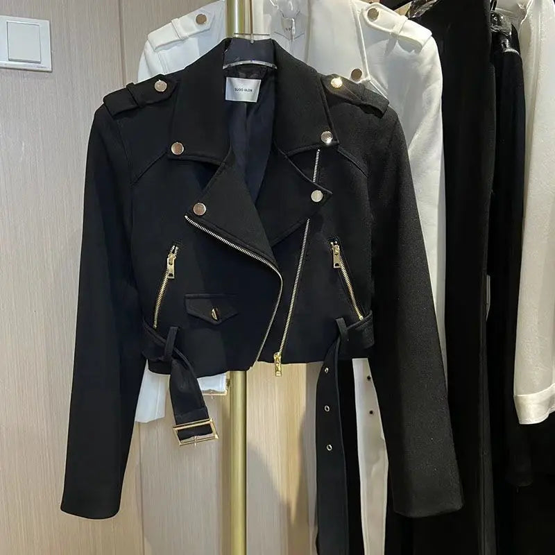 Joker suit collar